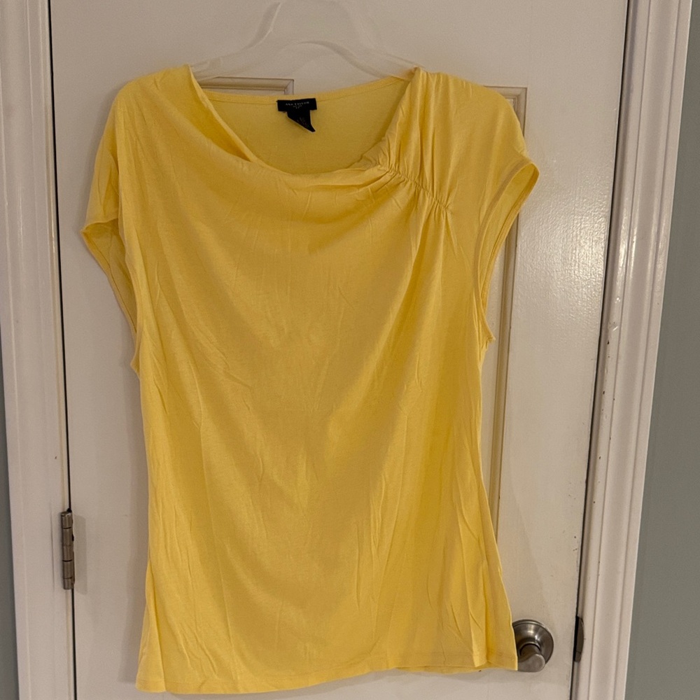 Ann Taylor Sunlit Yellow Short Sleeve Tee